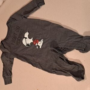 5/$25-Peanuts Gray Snoopy Footie